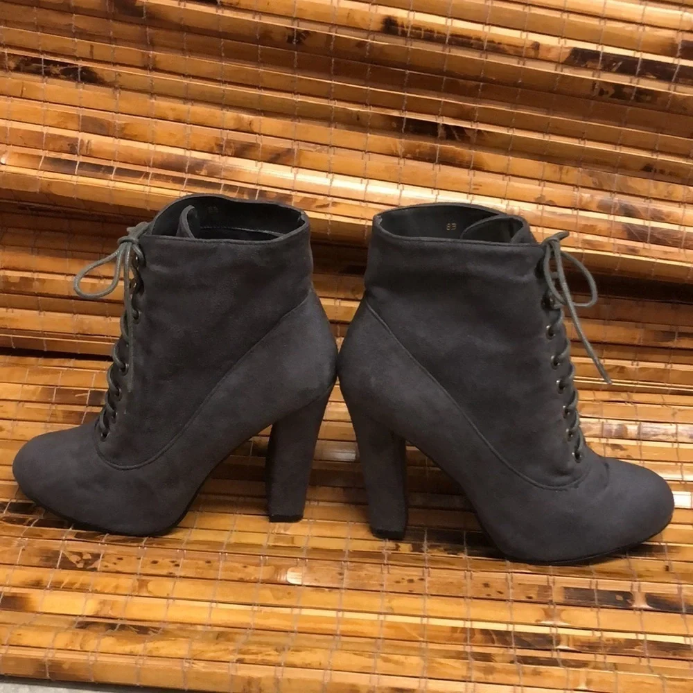 Super sexy suede like booties